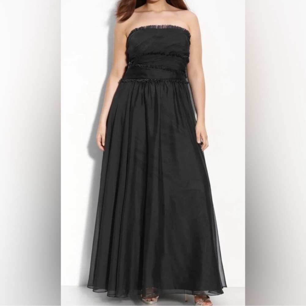 Monique Lhuillier Strapless Black Chiffon Gown